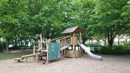 Bild von Öffentlicher Spielplatz Anna-Haag-Weg gelegen in Stuttgart, Baden-Wurtemberg