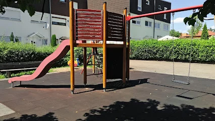 Bild von Spielplatz Falkenstraße gelegen in Untergruppenbach, Baden-Wurtemberg