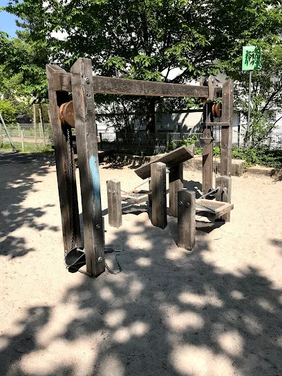 Bild von Spielplatz Geschwister-Scholl-Straße gelegen in Karlsruhe, Baden-Wurtemberg