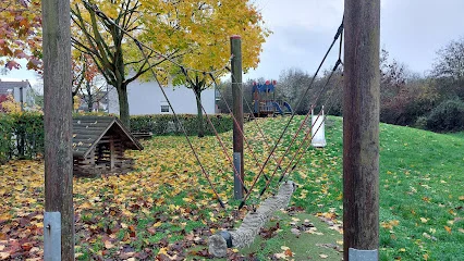 Bild von Spielplatz "Heinrich-Heine-Weg" gelegen in Plankstadt, Baden-Wurtemberg