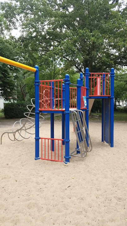Bild von Spielplatz Neustrelitzer Str. 8-22 gelegen in Berlin, Berlin
