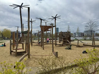 Bild von Spielplatz „Welle“ gelegen in Berlin, Berlin