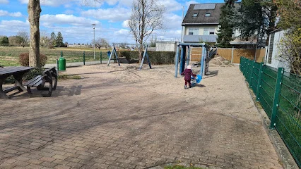 Bild von Spielplatz am Feld gelegen in Edingen-Neckarhausen, Baden-Wurtemberg