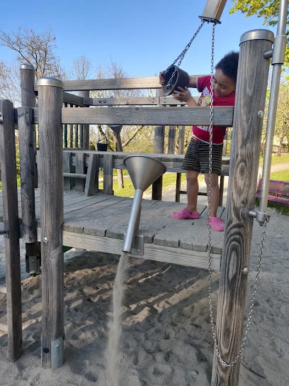 Bild von Spielplatz beim Roßweinweg gelegen in Freiberg am Neckar, Baden-Wurtemberg