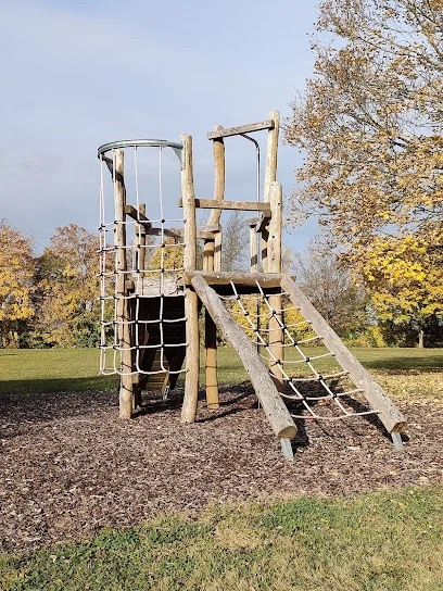 Bild von Spielplatz und Bolzplatz Bahnhofsiedlung gelegen in Waldenburg, Baden-Wurtemberg